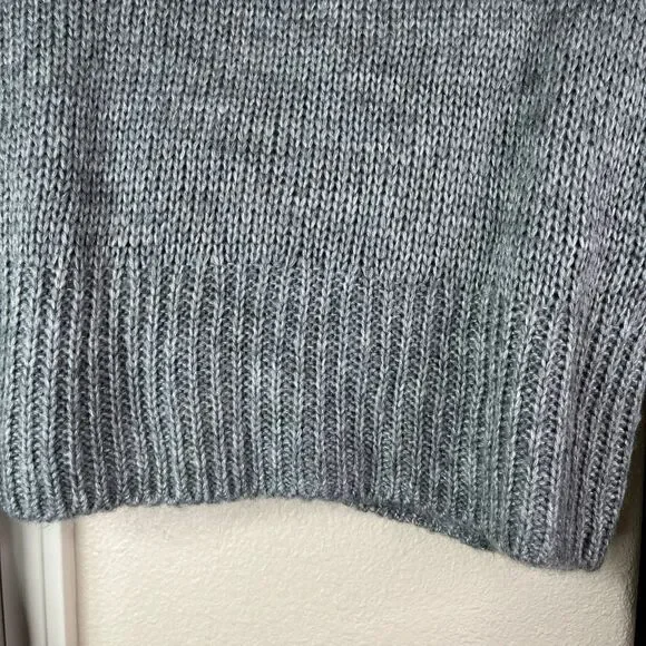 Paris Graphic Cropped Long Sleeve Sweater Women’s Grey Size Small #594 - Picture 5 of 12